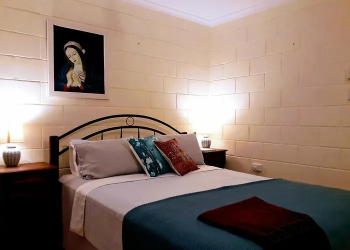 J & Ella\'S Holiday House - 2 Bedroom, 2 Bathroom Home