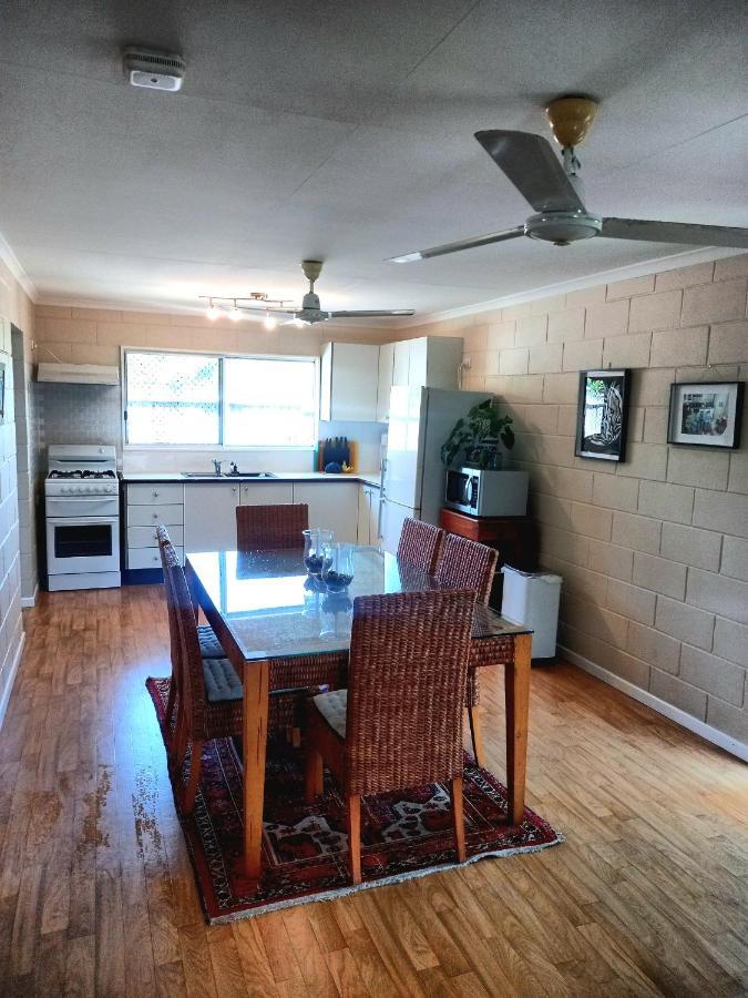 J & Ella's House - 2 Bedroom, 2 Bathroom