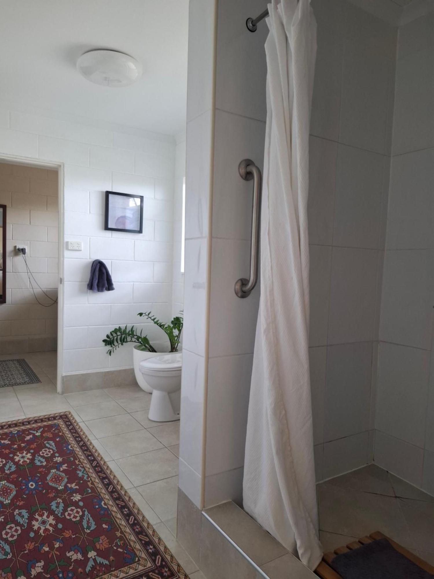 J & Ella's House - 2 Bedroom, 2 Bathroom Holiday home